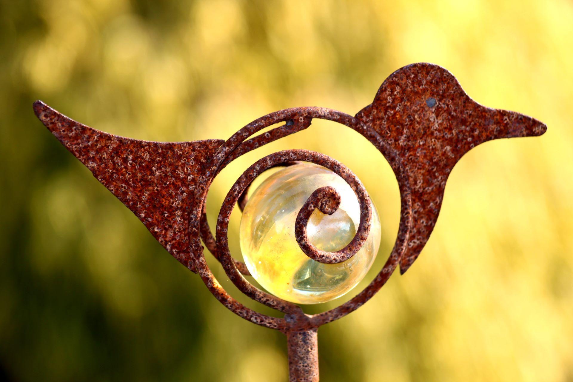 Gartenstecker Rost Vogel mit Glaskugel